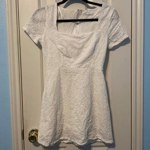 White short sleeve dress